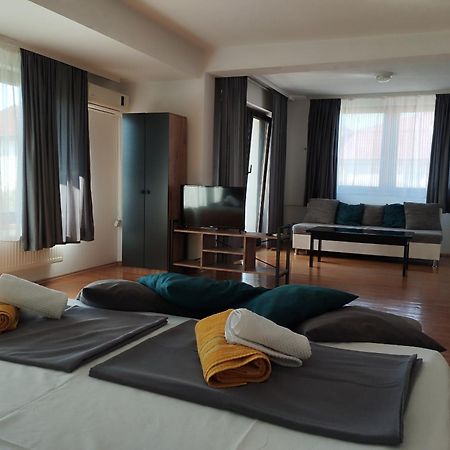 Filip Apartments אוהריד מראה חיצוני תמונה
